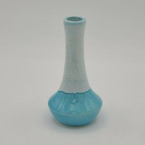 BERMUDA POTTERY BLUE BUD FLOWER VASE 5" TALL